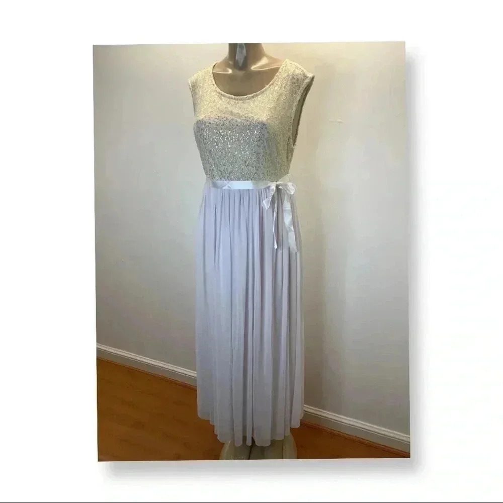 HAANI Size XL Petite New York White Dress W/Gold Detailing. New With Tags